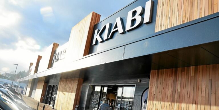 local commercial kiabi quimper
