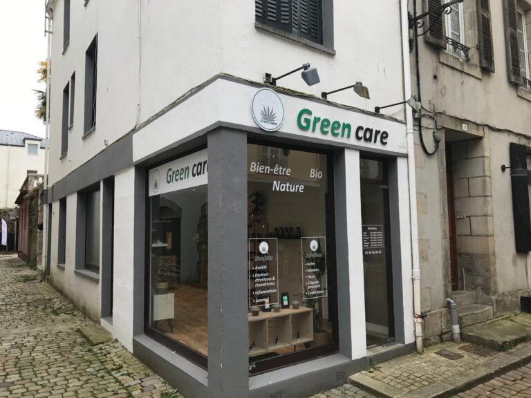 local commercial green car quimper