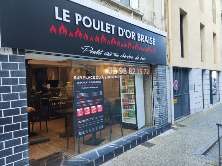 Local commercial poulet d'or braisé quimper