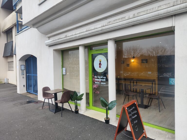 local commercial quimper yum coffee shop